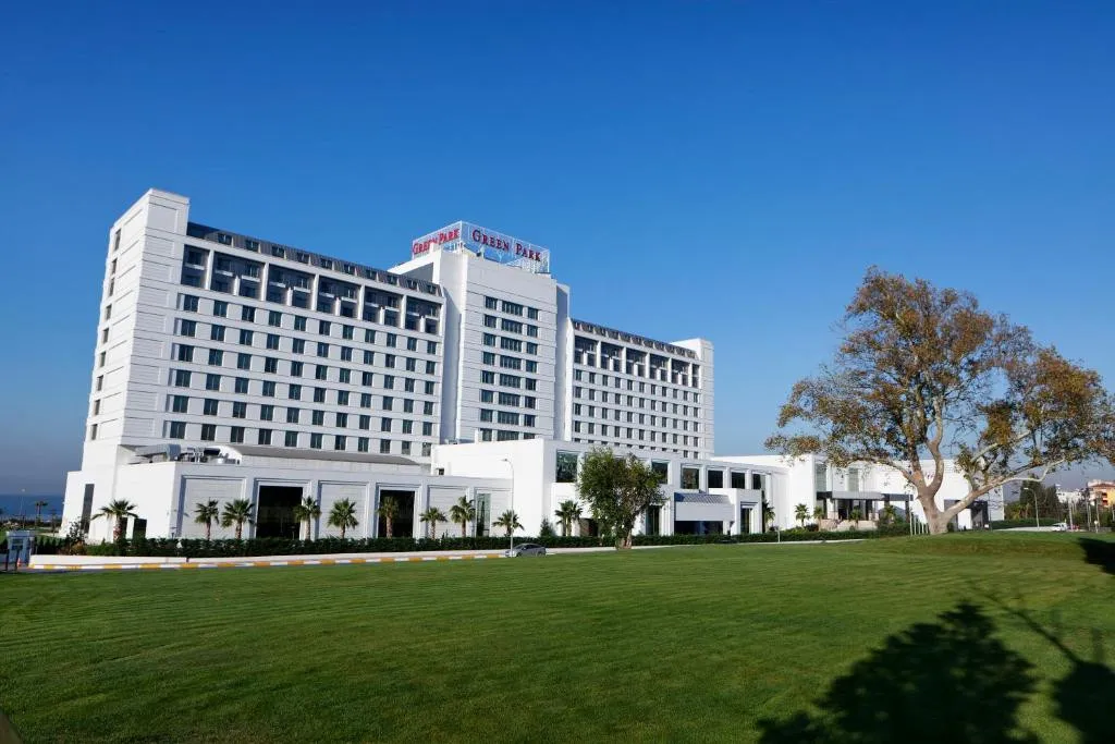 THE GREEN PARK PENDIK HOTEL & CONVENTION CENTER