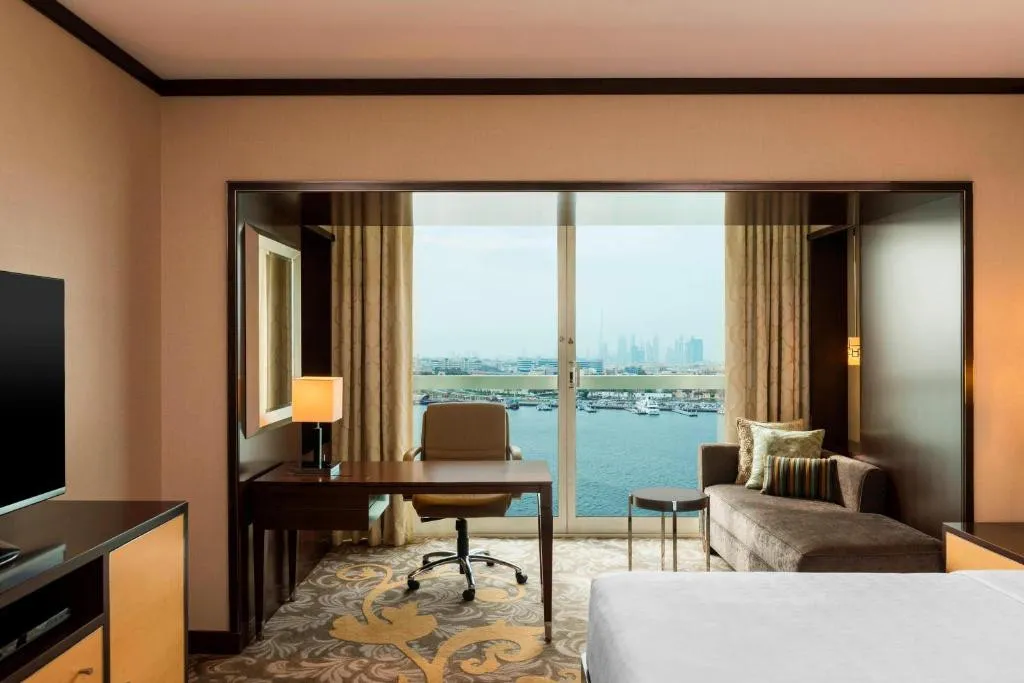 SHERATON DUBAI CREEK HOTEL & TOWERS