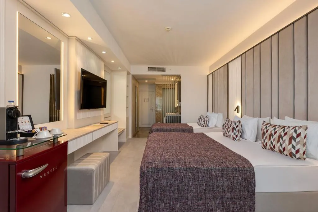 PORT NATURE LUXURY RESORT HOTEL & SPA