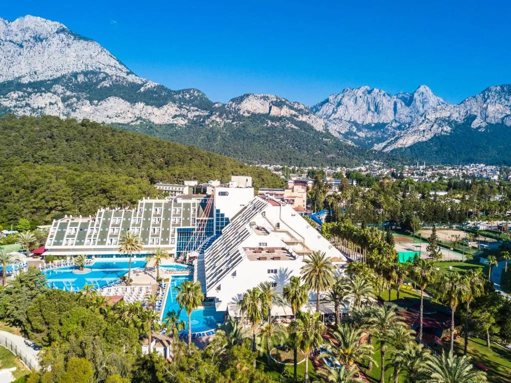 QUEENS PARK RESORT GOYNUK