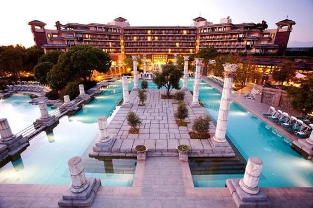 XANADU RESORT HOTEL