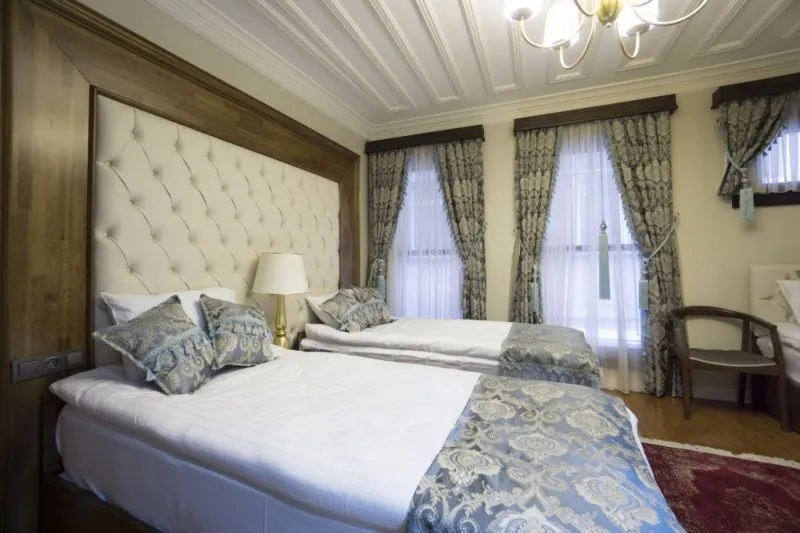 MEZZO HOTEL