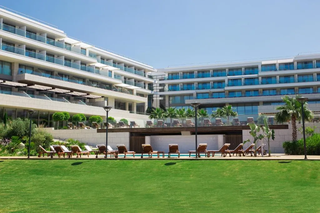 ONLIVE DELUXE HOTEL