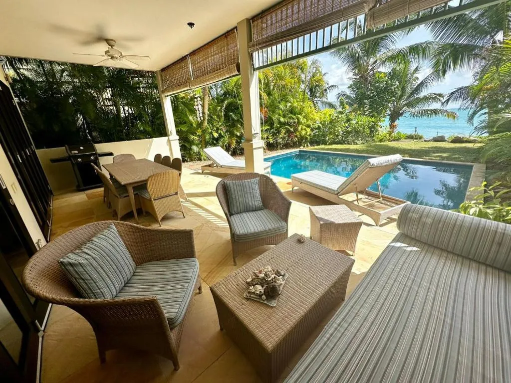 EDEN ISLAND LUXURY ACCOMMODATION