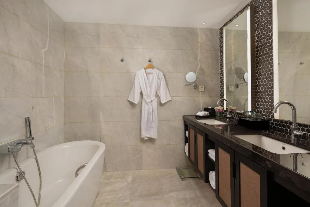 DOUBLETREE BY HILTON SHANGHAI HONGQIAO (EX. THE SENZ HOTEL)