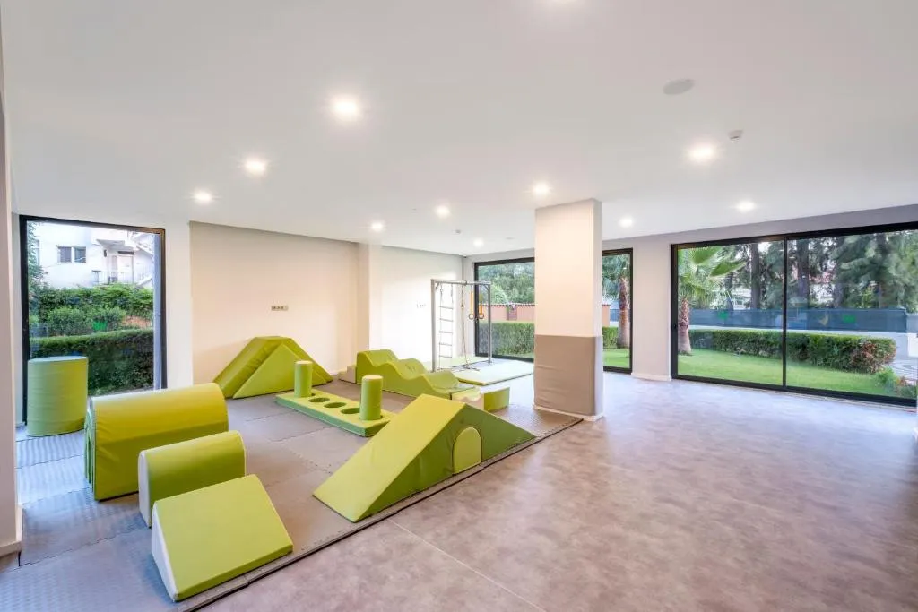 UTOPIA RESORT & RESIDENCE (EX. ALARA PARK HOTEL)
