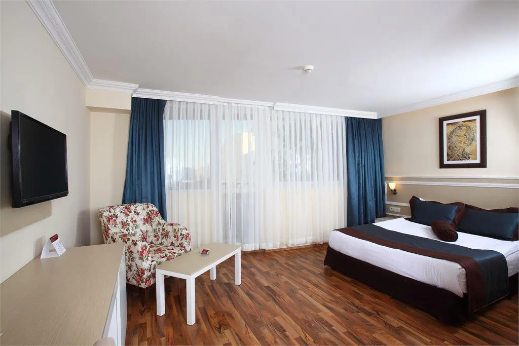 ROYAL ARENA RESORT & SPA