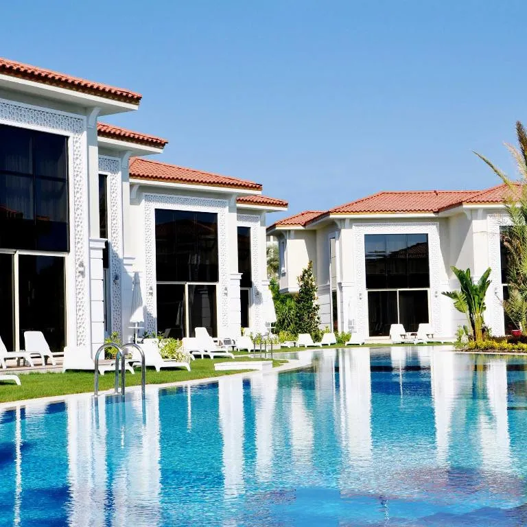 PALOMA OCEANA RESORT
