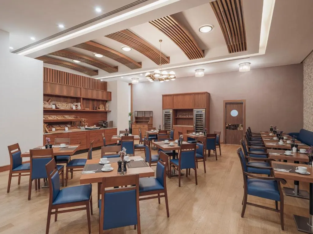 SELECTUM CITY ATASEHIR