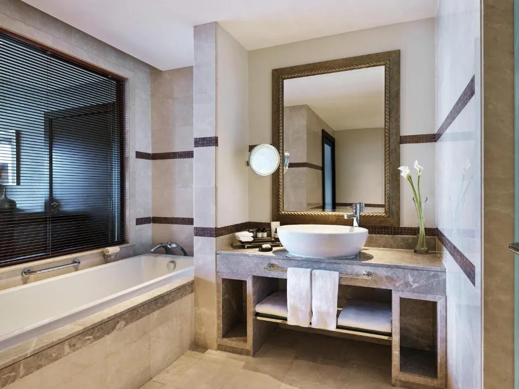 FAIRMONT THE PALM