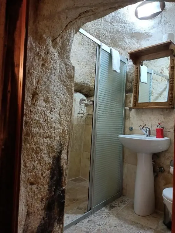NATURELS CAVE HOUSE