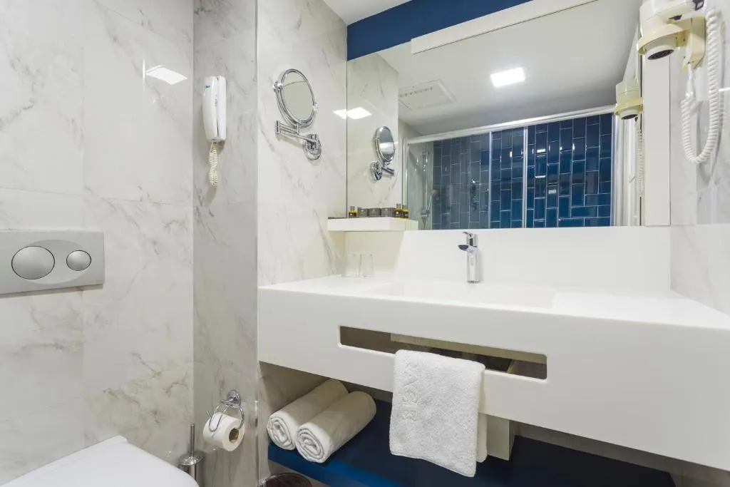 TERRACE BEACH RESORT