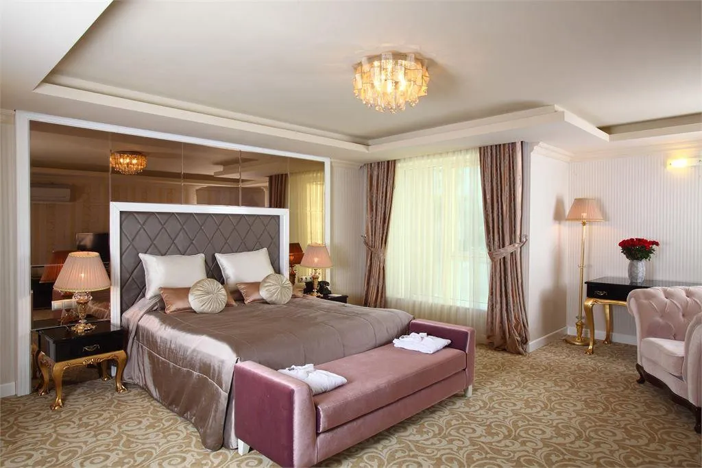 ROYAL ARENA RESORT & SPA