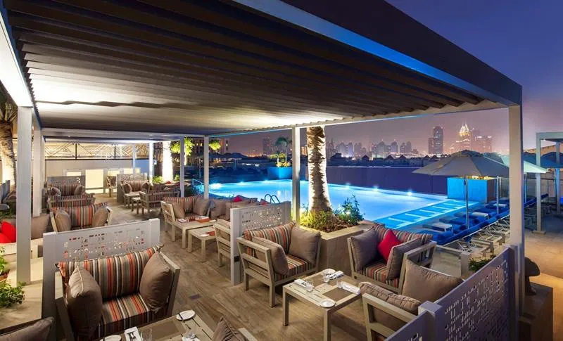 GRAND COSMOPOLITAN HOTEL