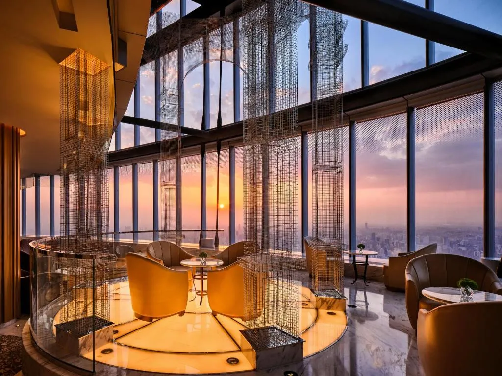 J HOTEL, SHANGHAI TOWER