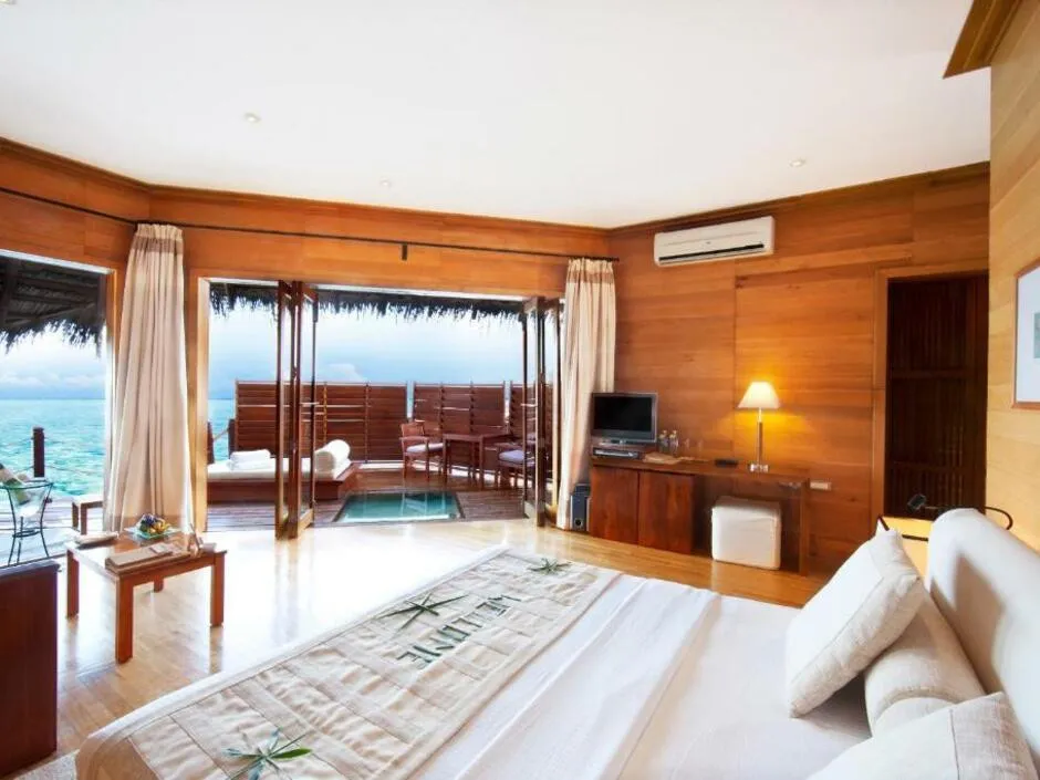 ADAARAN PRESTIGE WATER VILLAS