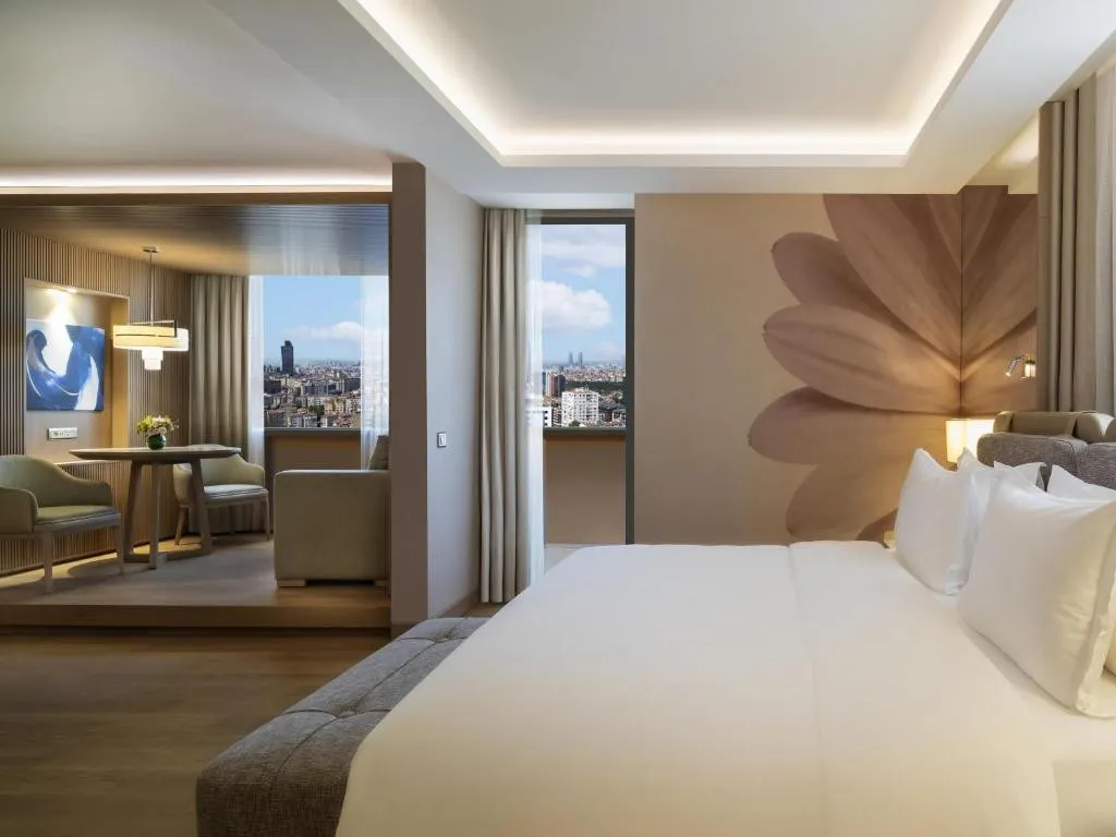 MOVENPICK HOTEL ISTANBUL BOSPHORUS (EX.MERCURE ISTANBUL THE PLAZA BOSPHORUS)