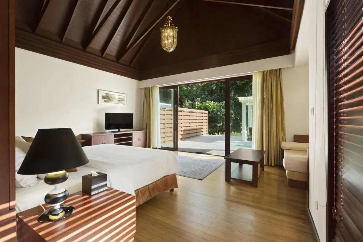 FURAVERI ISLAND RESORT & SPA