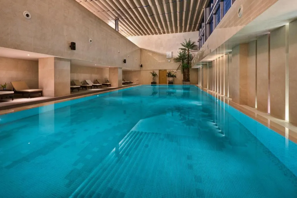 CROWNE PLAZA NOAH SQUARE