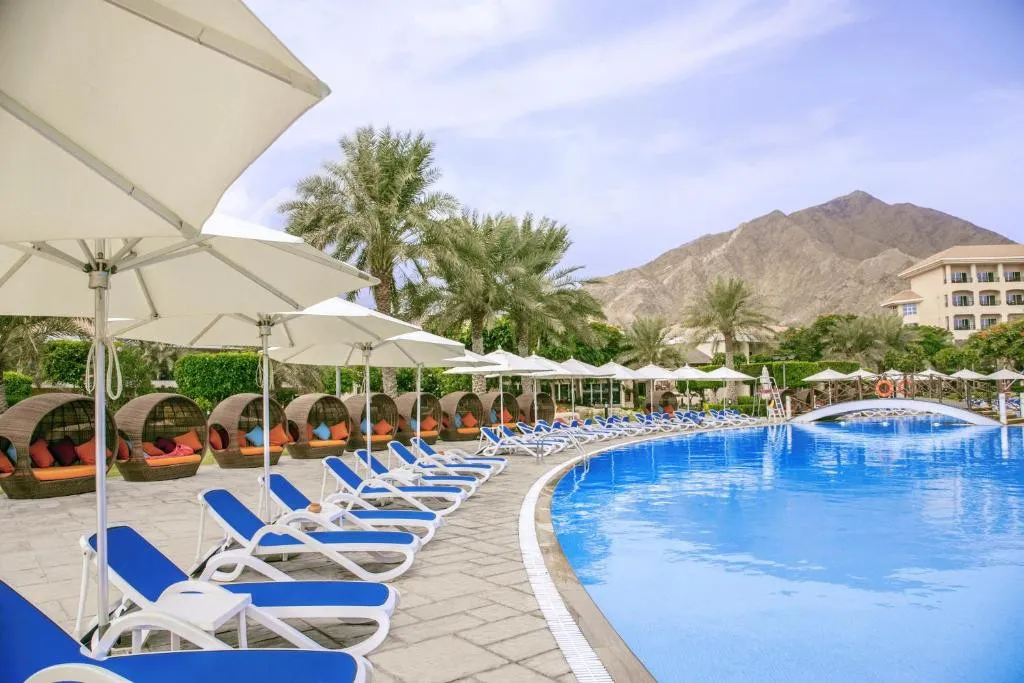 FUJAIRAH ROTANA RESORT & SPA AL AQAH BEACH