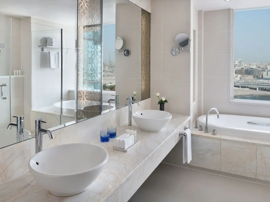 CROWNE PLAZA DUBAI FESTIVAL CITY