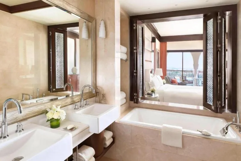 THE RITZ-CARLTON ABU DHABI GRAND CANAL