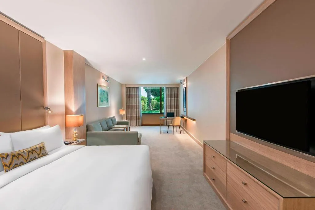 RENAISSANCE POLAT ISTANBUL HOTEL