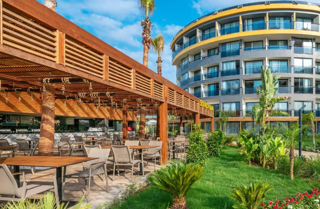 ARNOR DE LUXE HOTEL & SPA