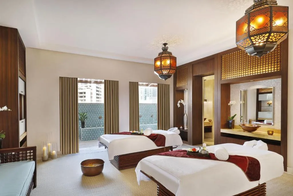 THE RITZ CARLTON DUBAI