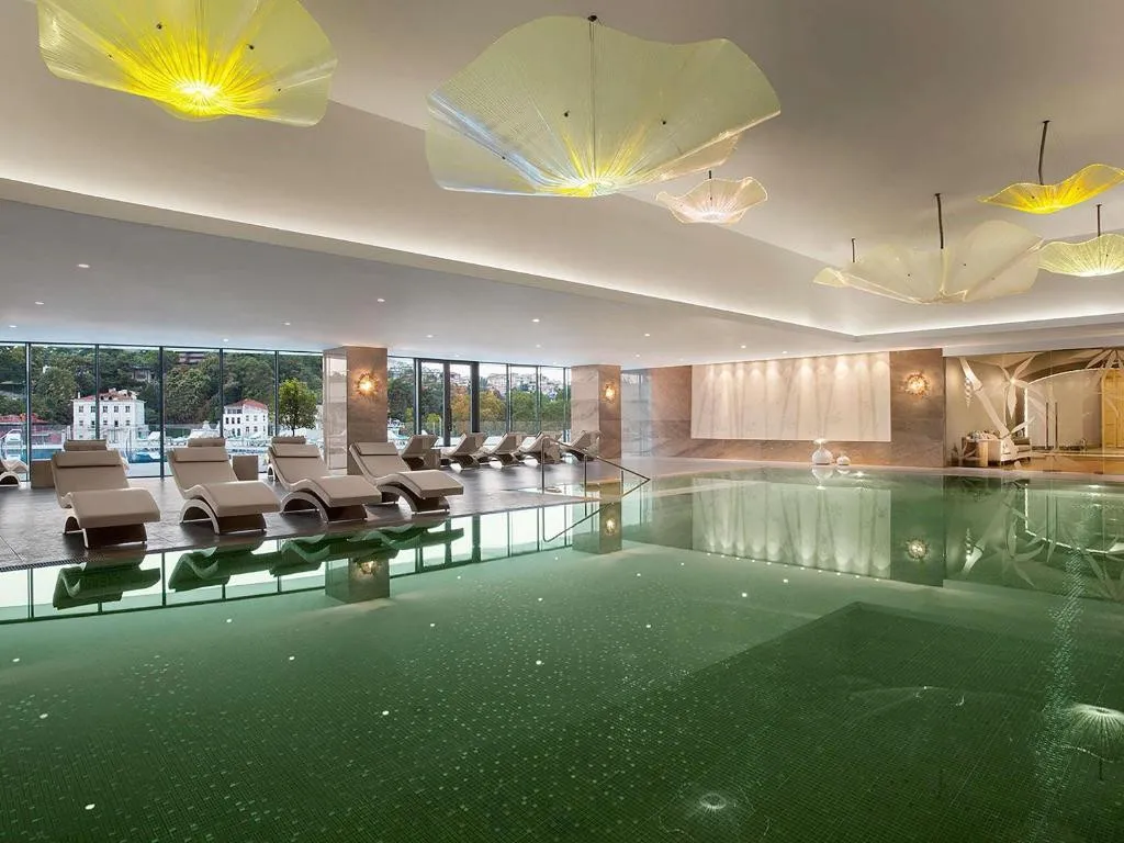THE GRAND TARABYA
