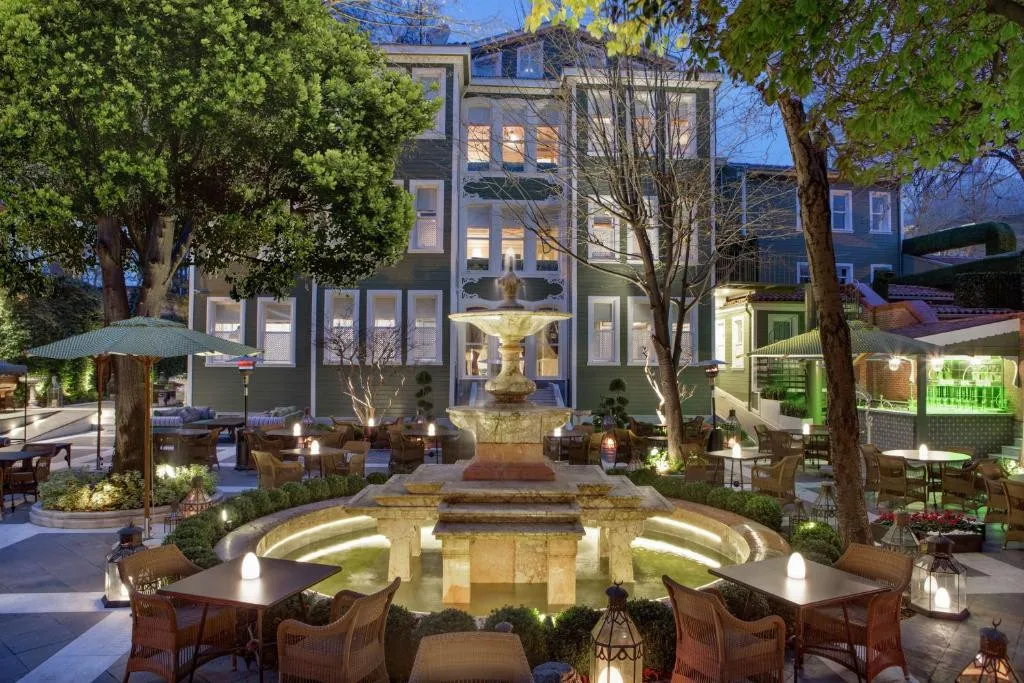 HAGIA SOFIA MANSIONS ISTANBUL CURIO COLLECTION BY HILTON