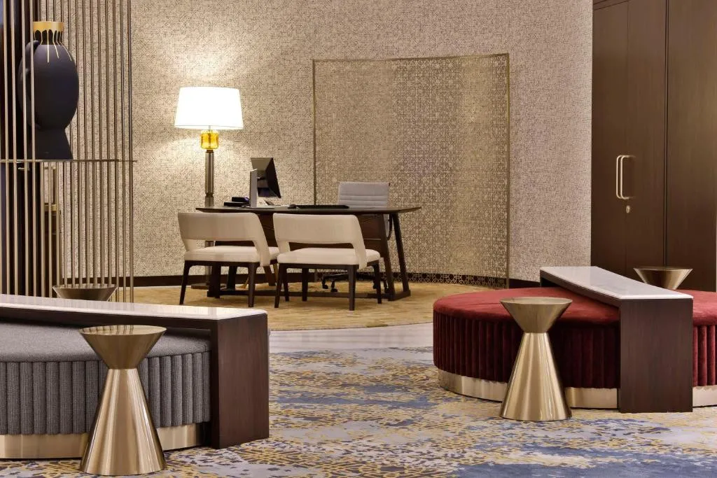 EMBASSY SUITES BY HILTON DUBAI BUSINESS BAY