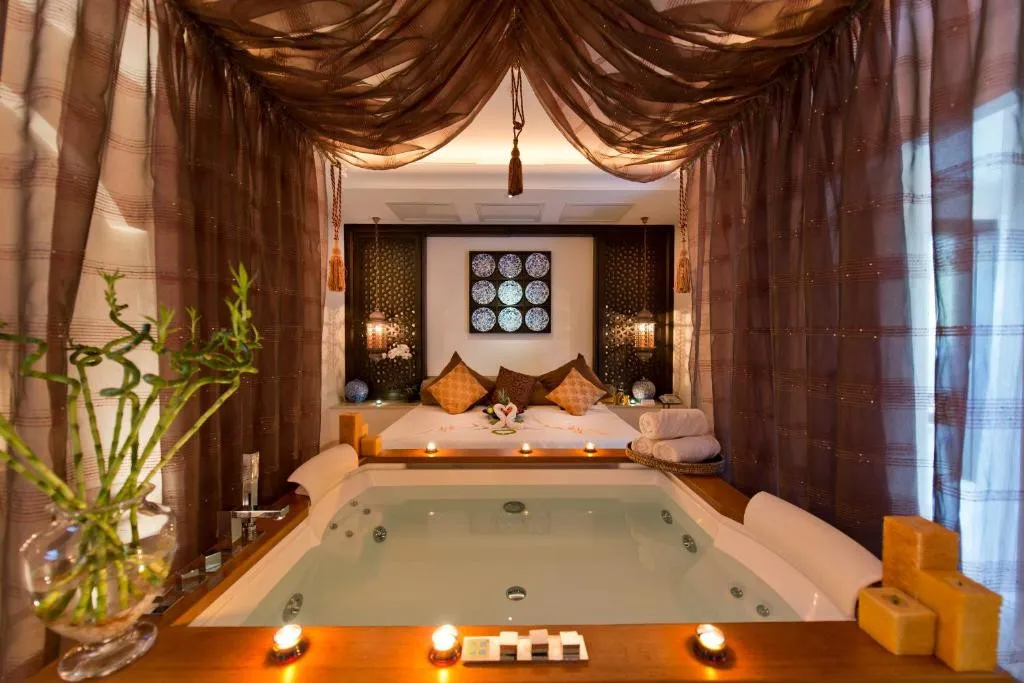 XANADU RESORT HOTEL