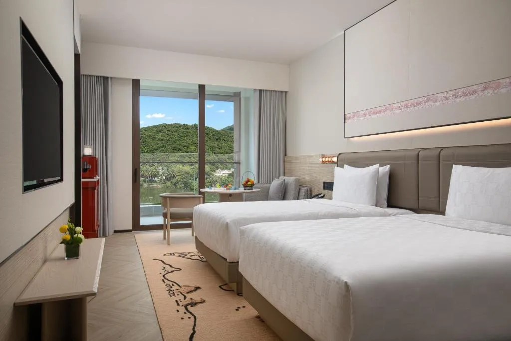 HUALUXE SANYA YALONG BAY RESORT