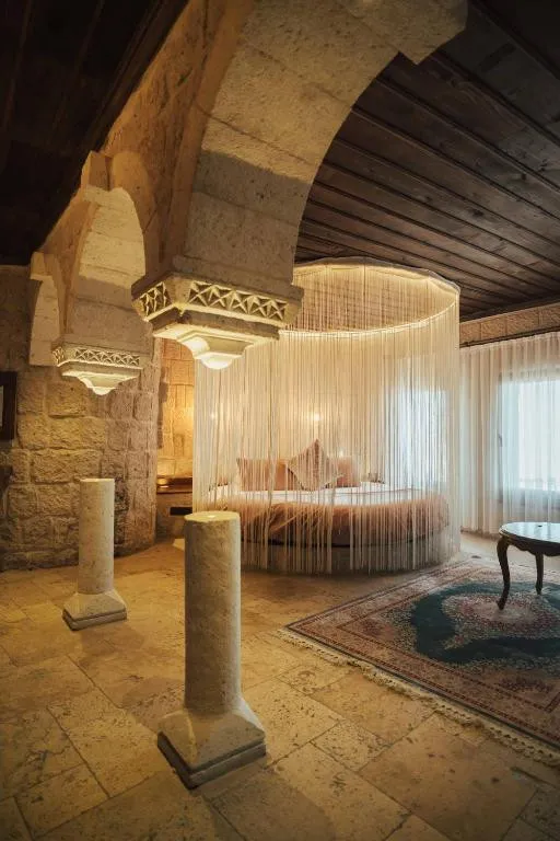 HU OF CAPPADOCIA