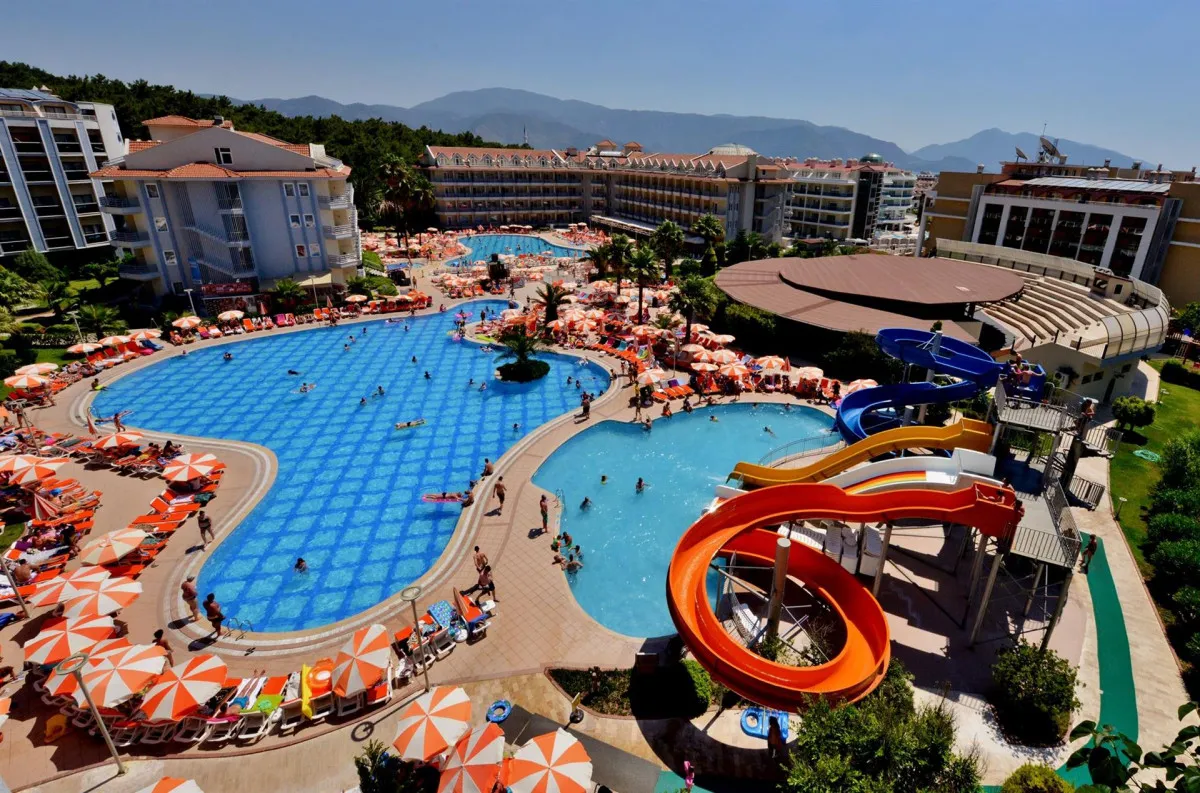GREEN NATURE RESORT & SPA