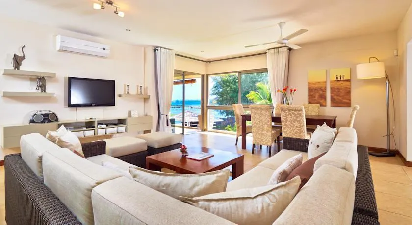 BON AZUR ELEGANT SUITES & PENTHOUSES