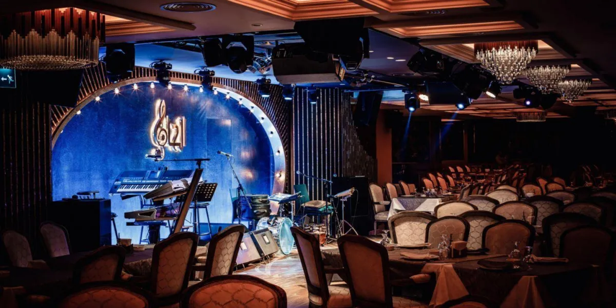 VOCO DUBAI (EX. NASSIMA ROYAL HOTEL)