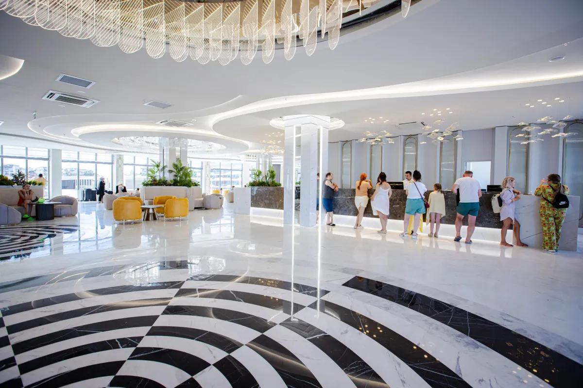 VICTORY VOLARE HOTEL