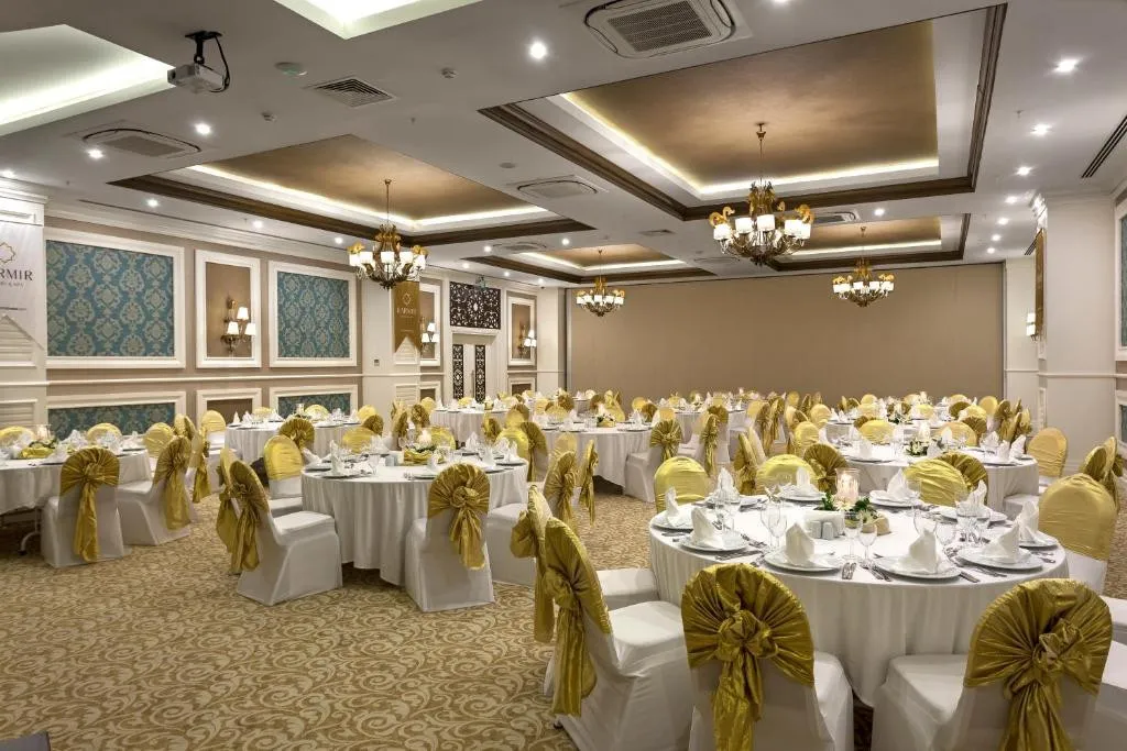 KARMIR RESORT & SPA