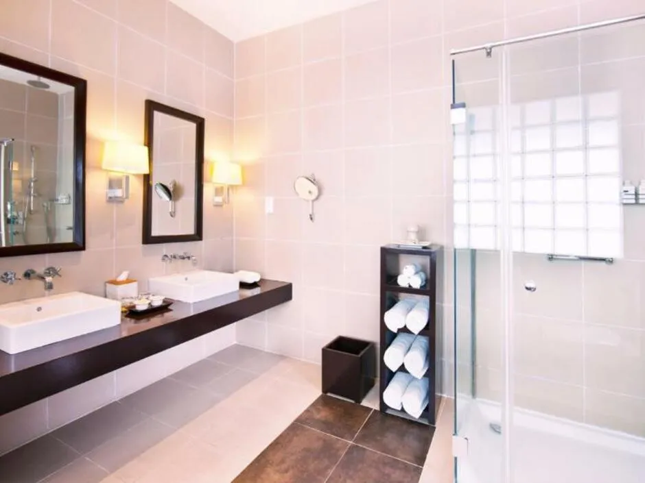 ADAARAN PRESTIGE WATER VILLAS