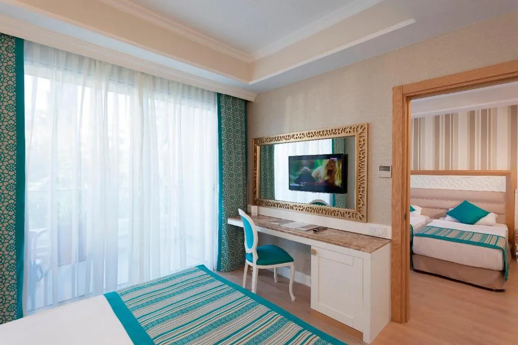 KARMIR RESORT & SPA