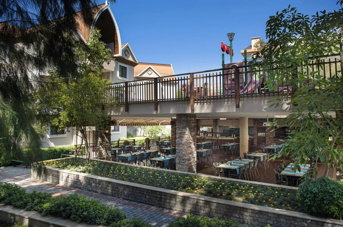 QUATTRO FAMILY CLUB DEM HOTEL HV-1