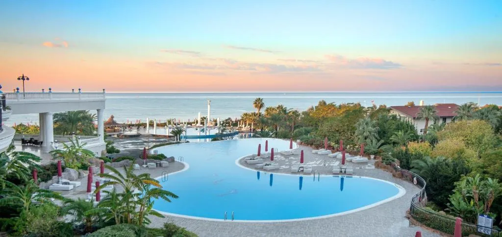 STARLIGHT RESORT (EX. STARLIGHT CONVENTION CENTER THALASSO & SPA)