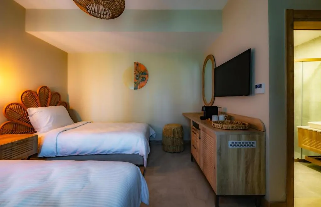SUUM BODRUM ADULTS ONLY 16+ (EX. CAMELOT)