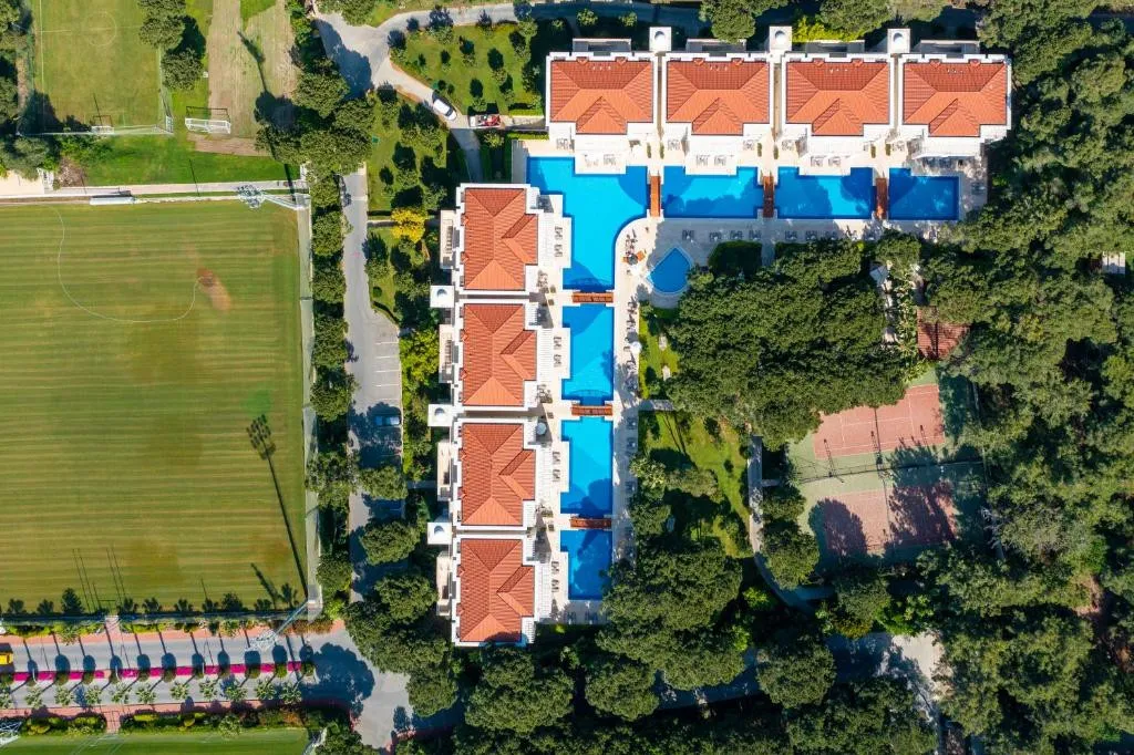 BELLIS DELUXE HOTEL