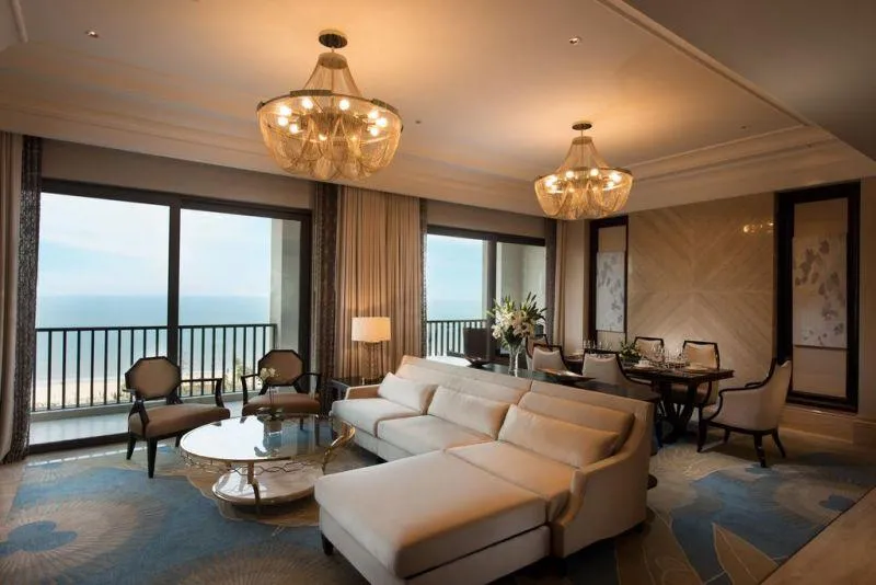 HILTON HAIKOU MEILAN