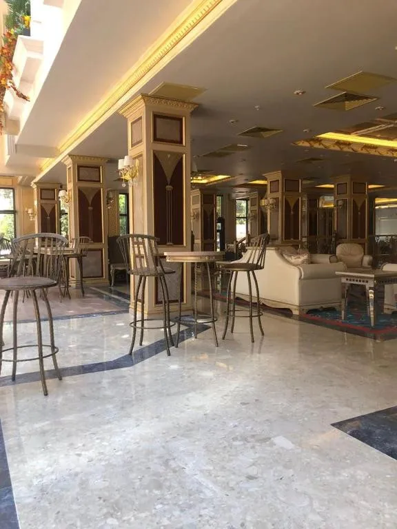 GOLDEN HILL HOTEL DOWNTOWN