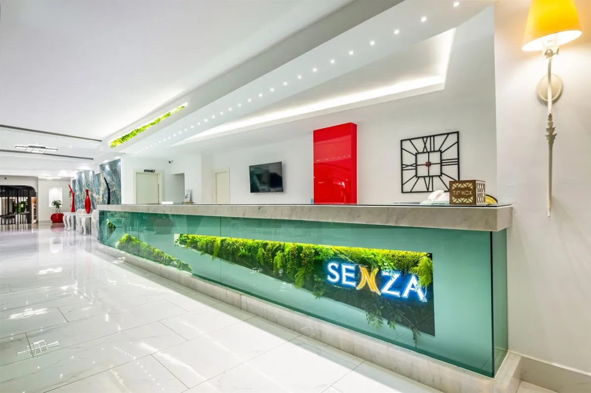 SENZA HOTELS GRAND SANTANA