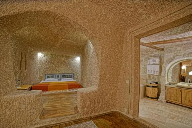 TARU CAVE SUITES